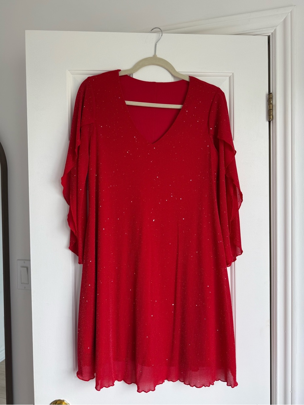 Women's Red Sparkle V-Neck Long Sleeve Dress